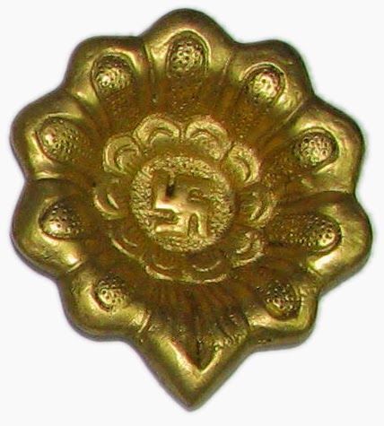 Eka-Mukhi-Diya-Swastik-Flower-Deepam-Oil-Lamp-in-Brass-3-Inch-S915887.jpg
